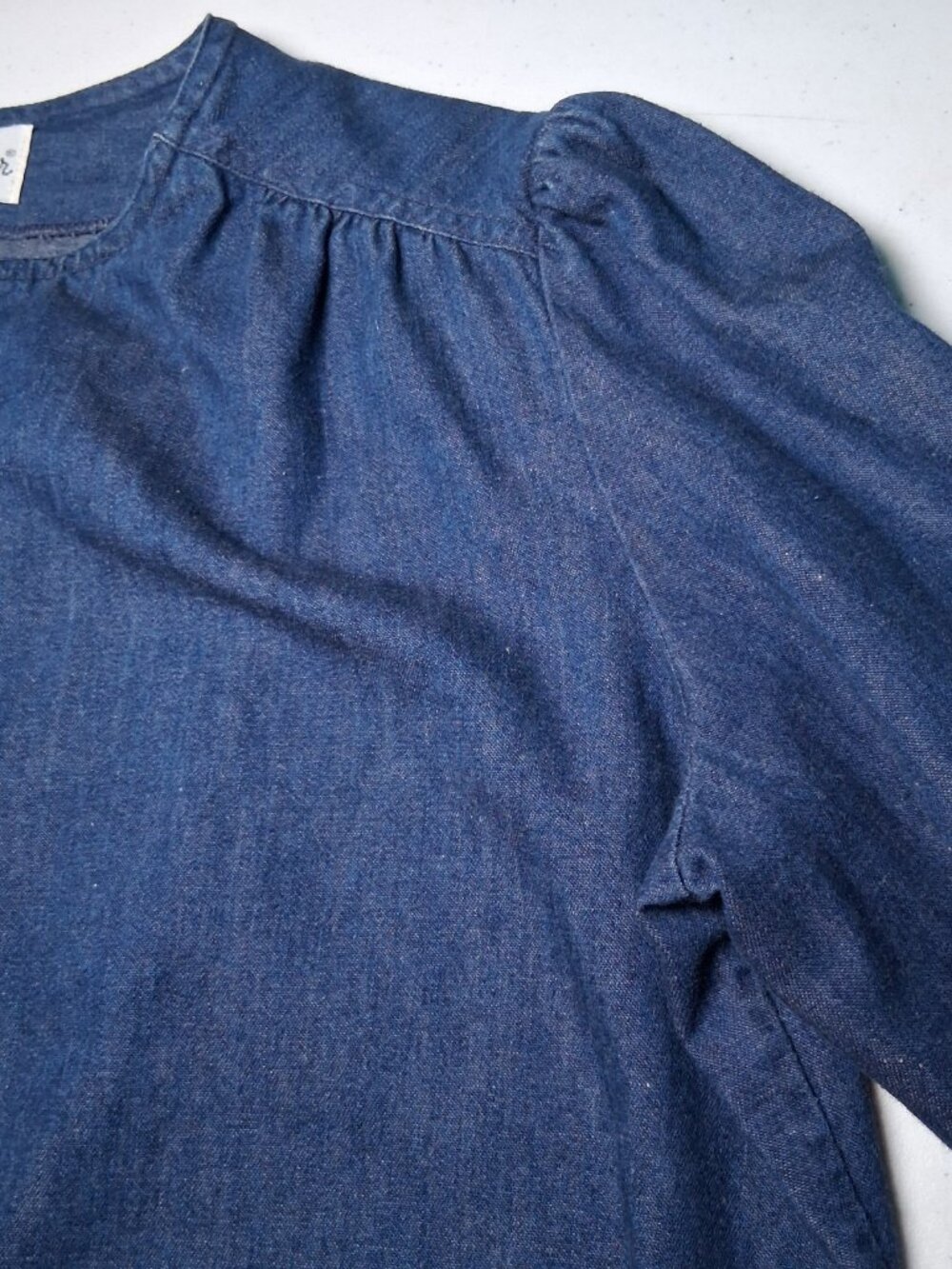 Hot Air Balloon Over Village Cross Stitch Chambray Shirt Large Blue Open Front - Picture 12 of 16